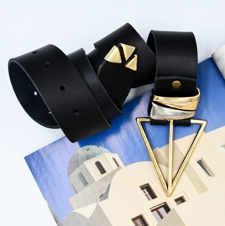 arrow genuine leather belt, handcrafted arrow genuine leather belt, gold metallic arrow buckle, metallic elements in silver and gold combo, cover sizes s-m-l and xl , handmade leather accessories.