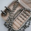 KIRKI VIRAL Teardrops Silver in silver plated stainless steel. Your favorite earrings in a new design and XL size. Even more glamorous, even more iconic!
